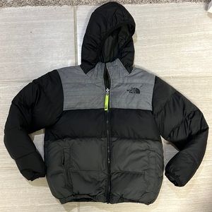 Gently used North Face puffer Reversible winter jacket!